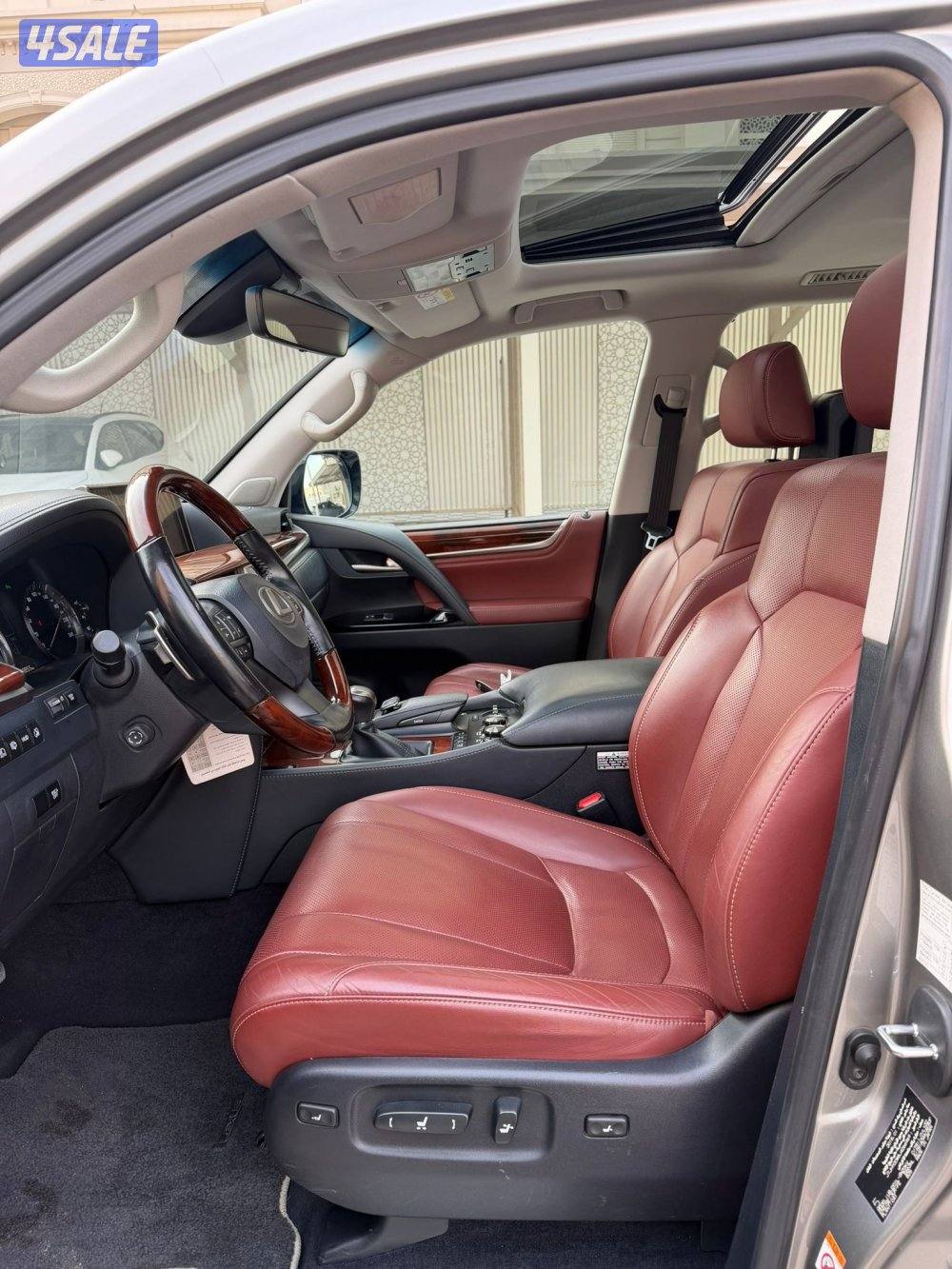 لكزس LX570 الساير 2018 سبورت بحاله الوكاله عداد 108 الف5