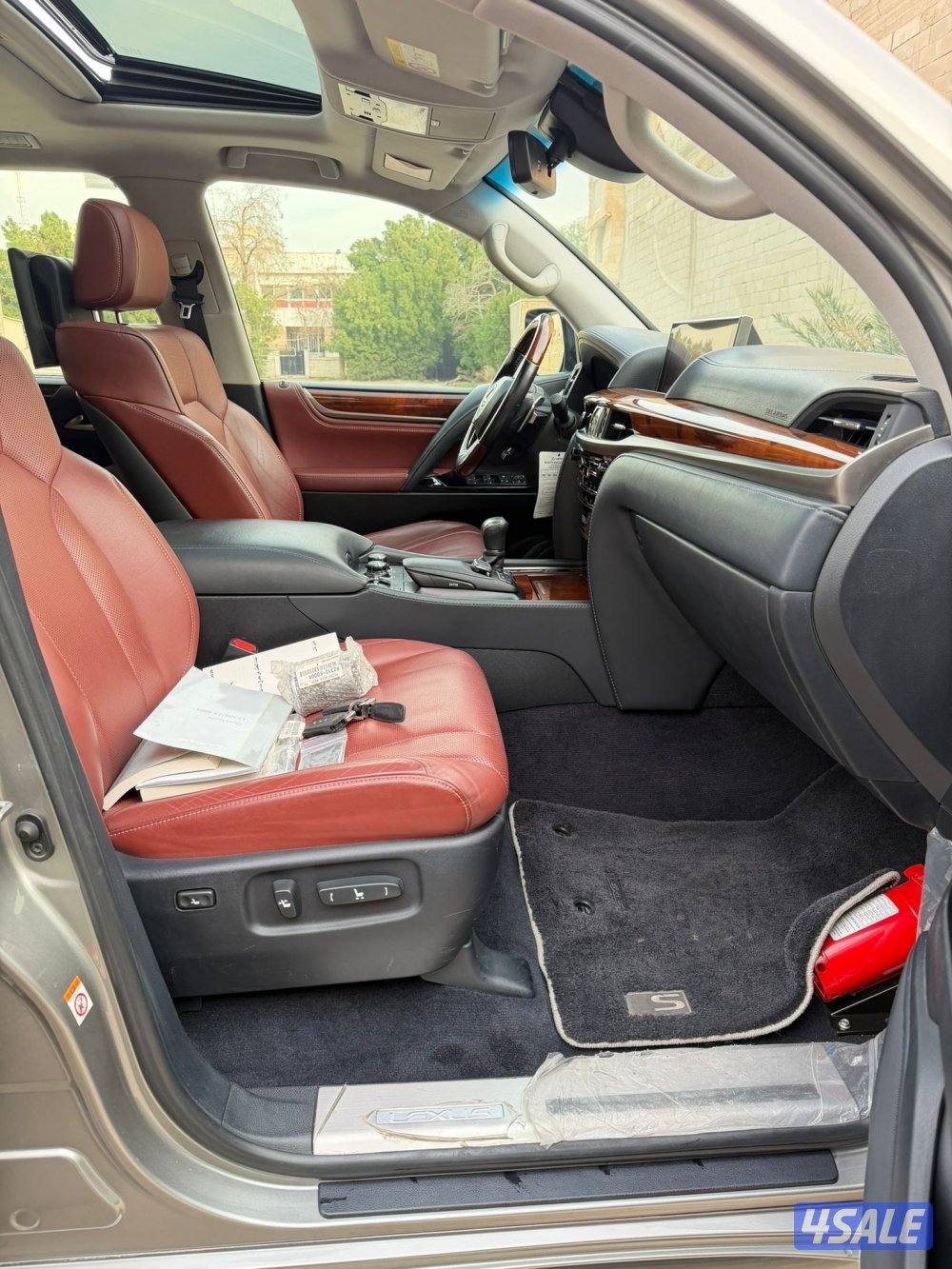 لكزس LX570 الساير 2018 سبورت بحاله الوكاله عداد 108 الف8