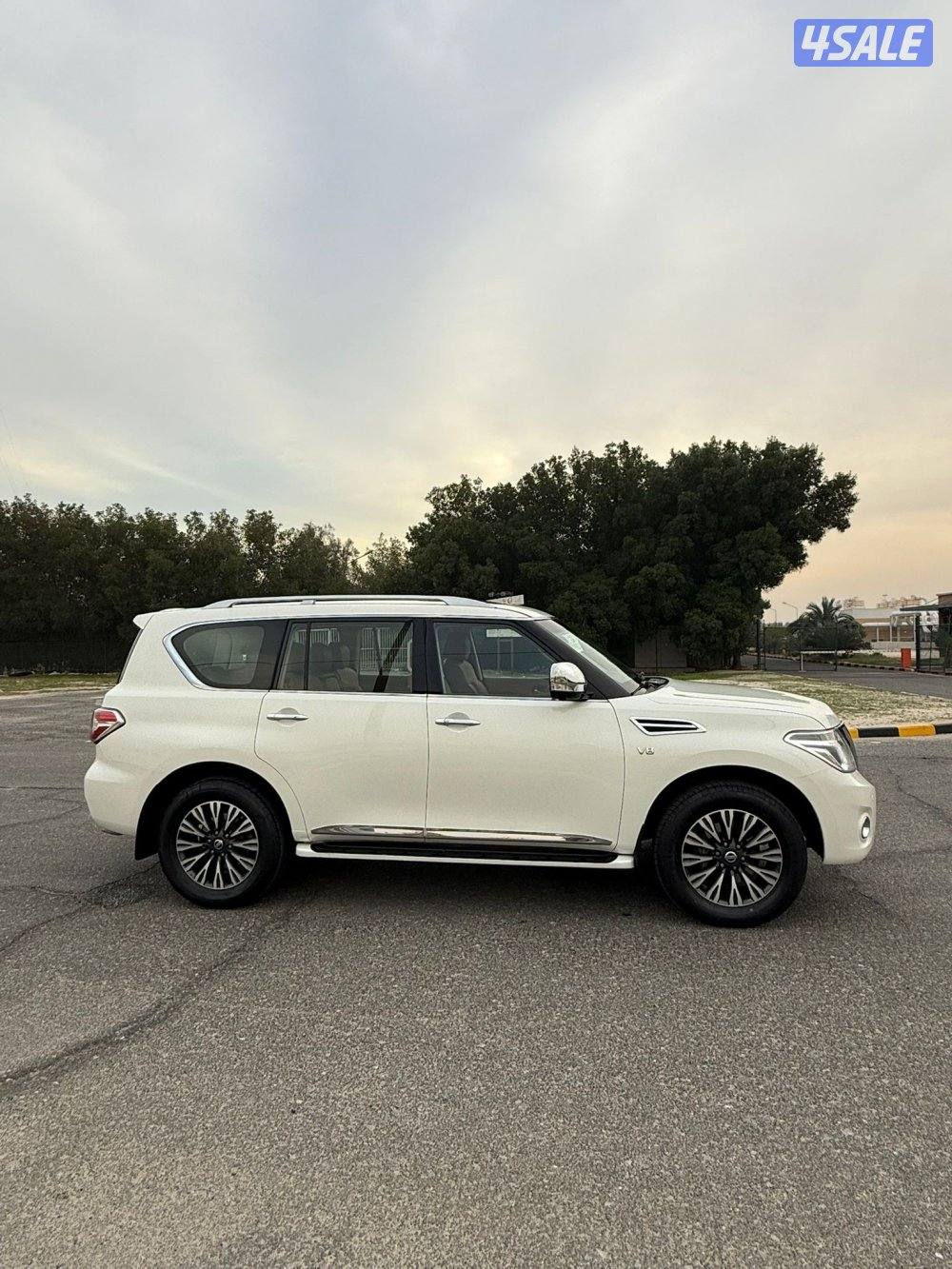 باترول بلاتنيوم ستي 2014 البابطين بحاله الوكاله عداد 190 الف0