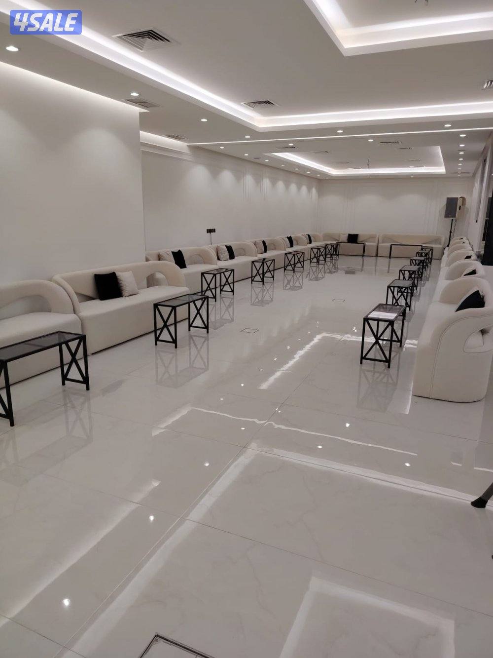 تأجير كراسي وطاولات وبنشات وكنب أمريكي ومكيف وزينة منزل وحدائق وجميع م0