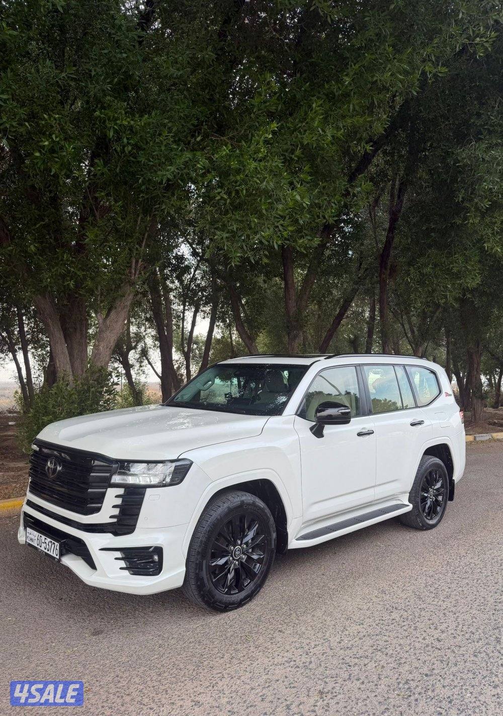 لاند كروز 2022 ايرو S تون تيربو عداد 177 الف3