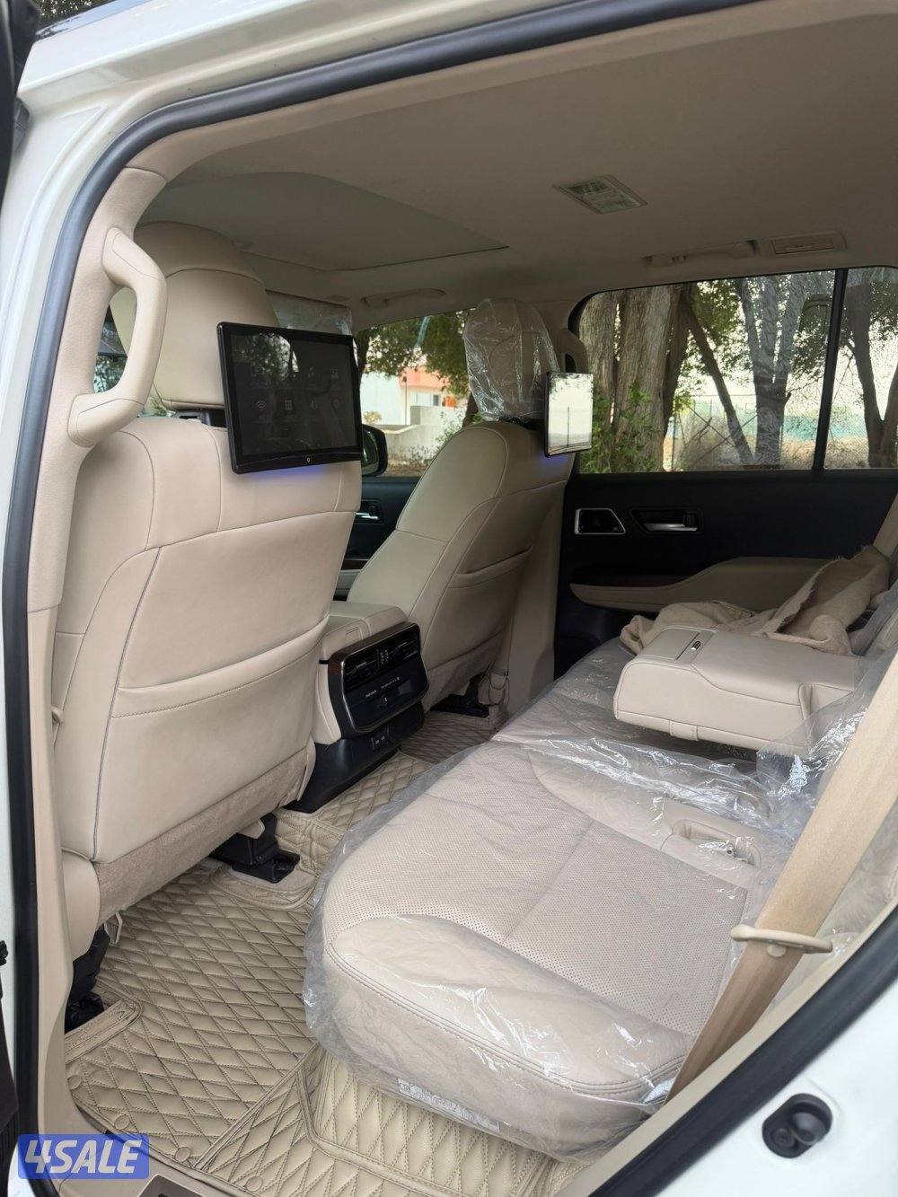 لاند كروز 2022 ايرو S تون تيربو عداد 177 الف8