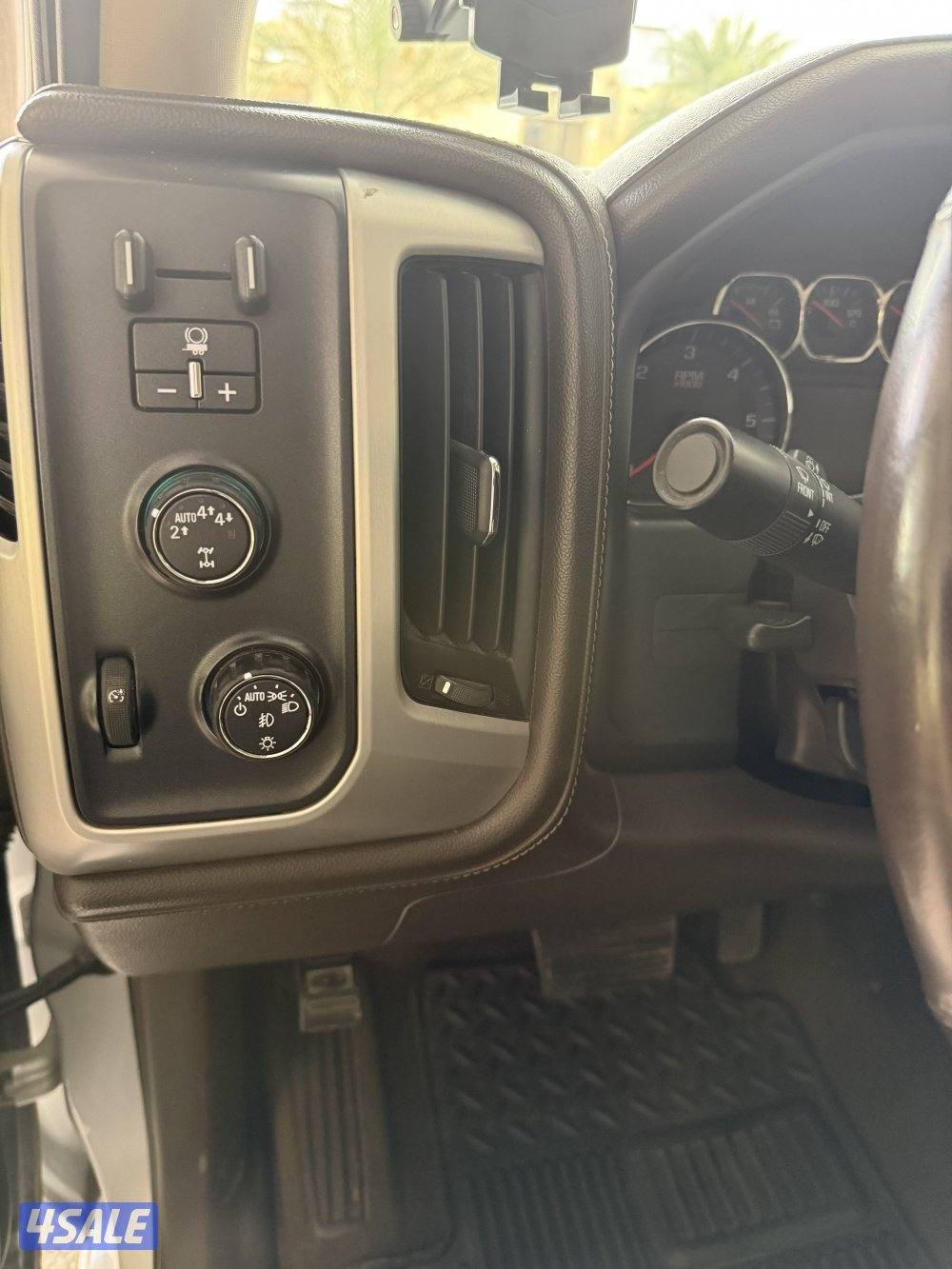 للبيع وانيت سييرا موديل 20175