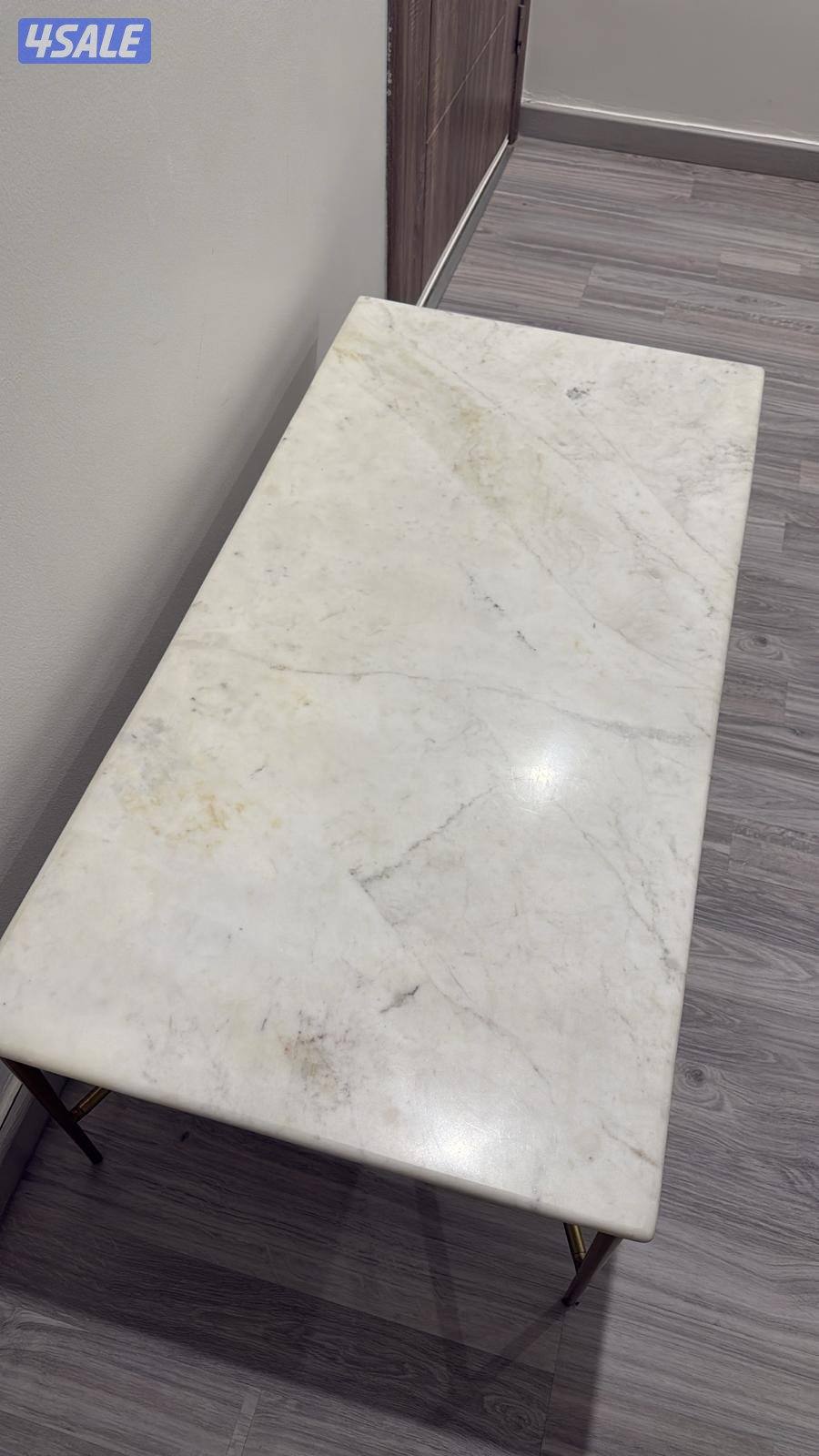 طاولة رخام من وست الم (West Elm) اصلية2