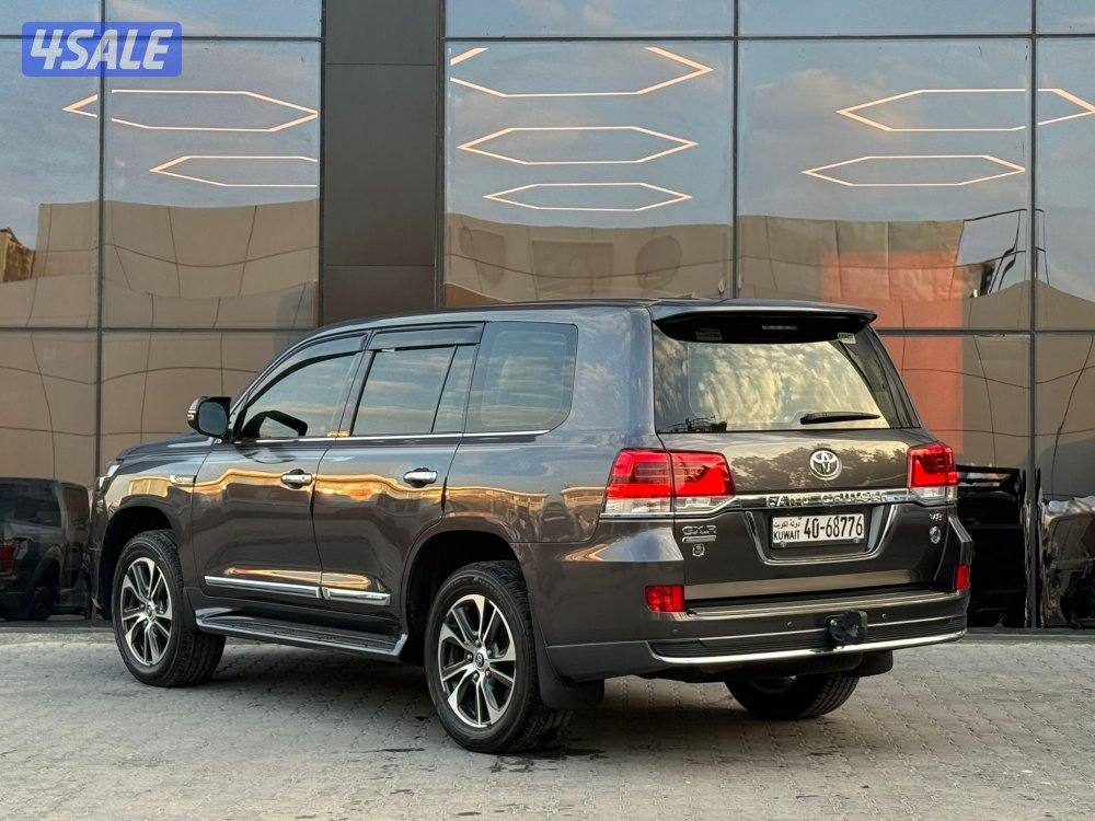 LAND CRUISER GXR V8 _2020 صبغ الوكالة4