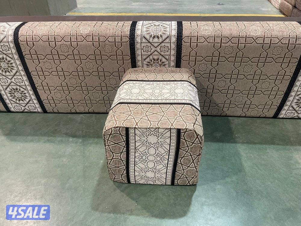 بيع وتركيب وتنجيد جميع السجاد التركي وتفصيل مساند ضهر وتركيب ارضيات با9