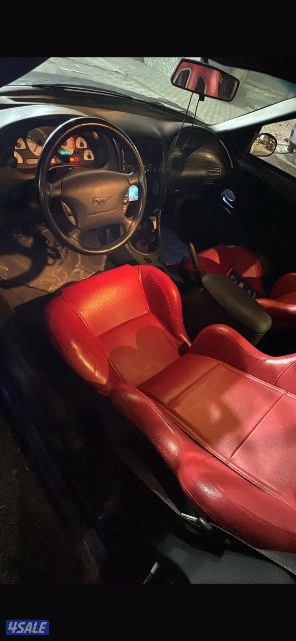 للبيع موستنق ٢٠٠٣2