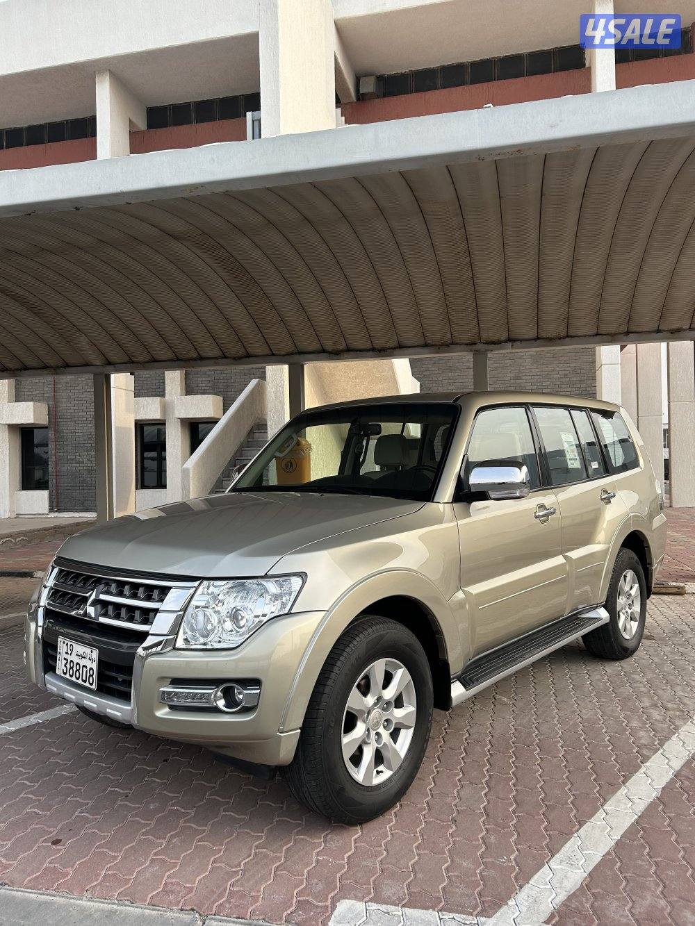 للبيع باجيرو 2022 وكالة الملا0