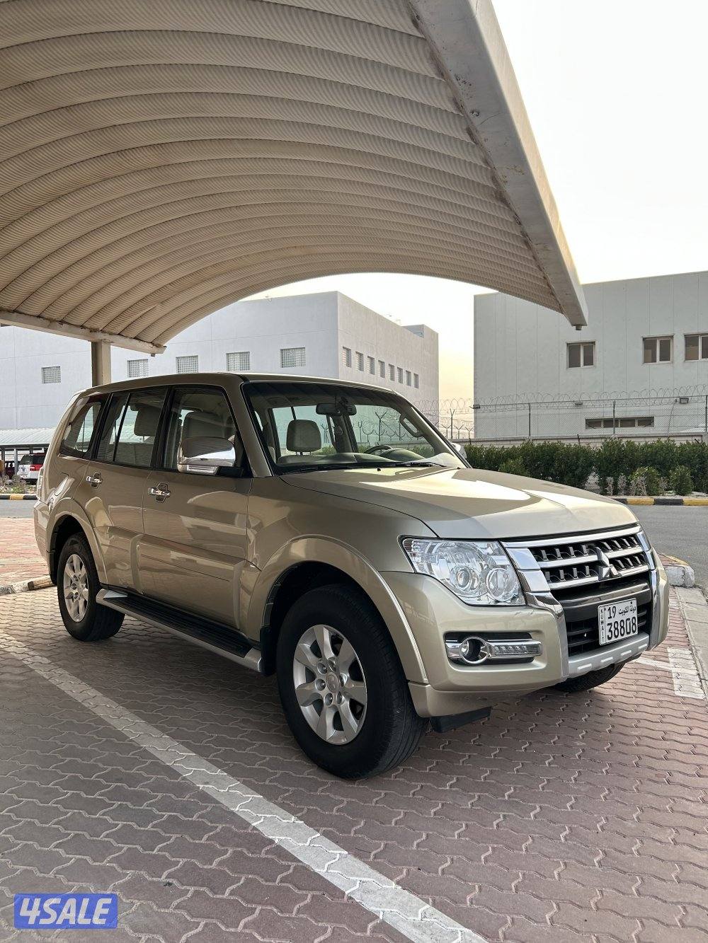 للبيع باجيرو 2022 وكالة الملا2