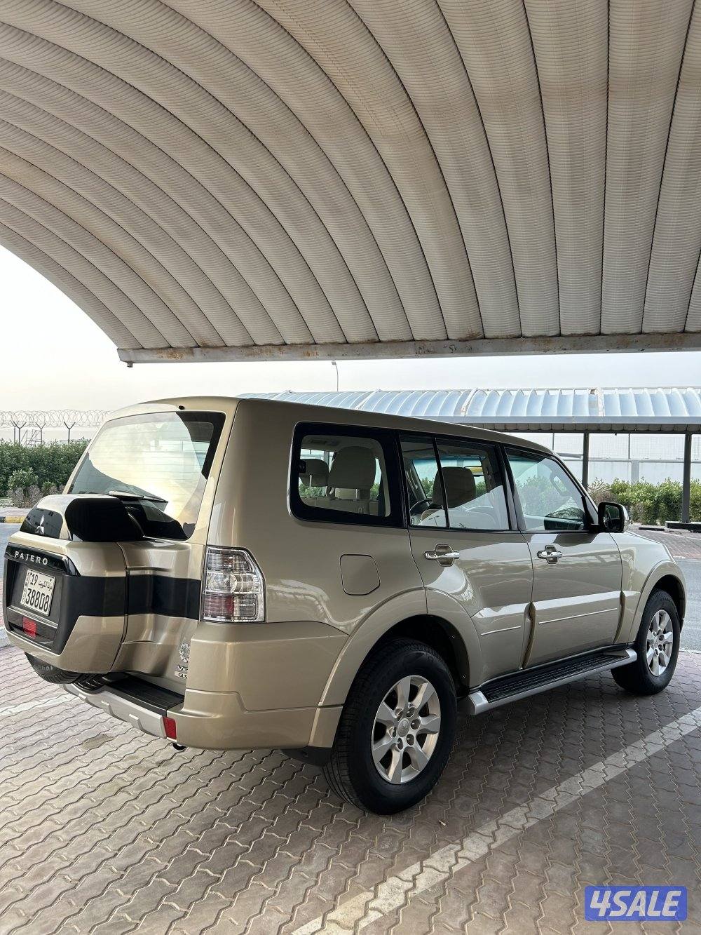 للبيع باجيرو 2022 وكالة الملا3