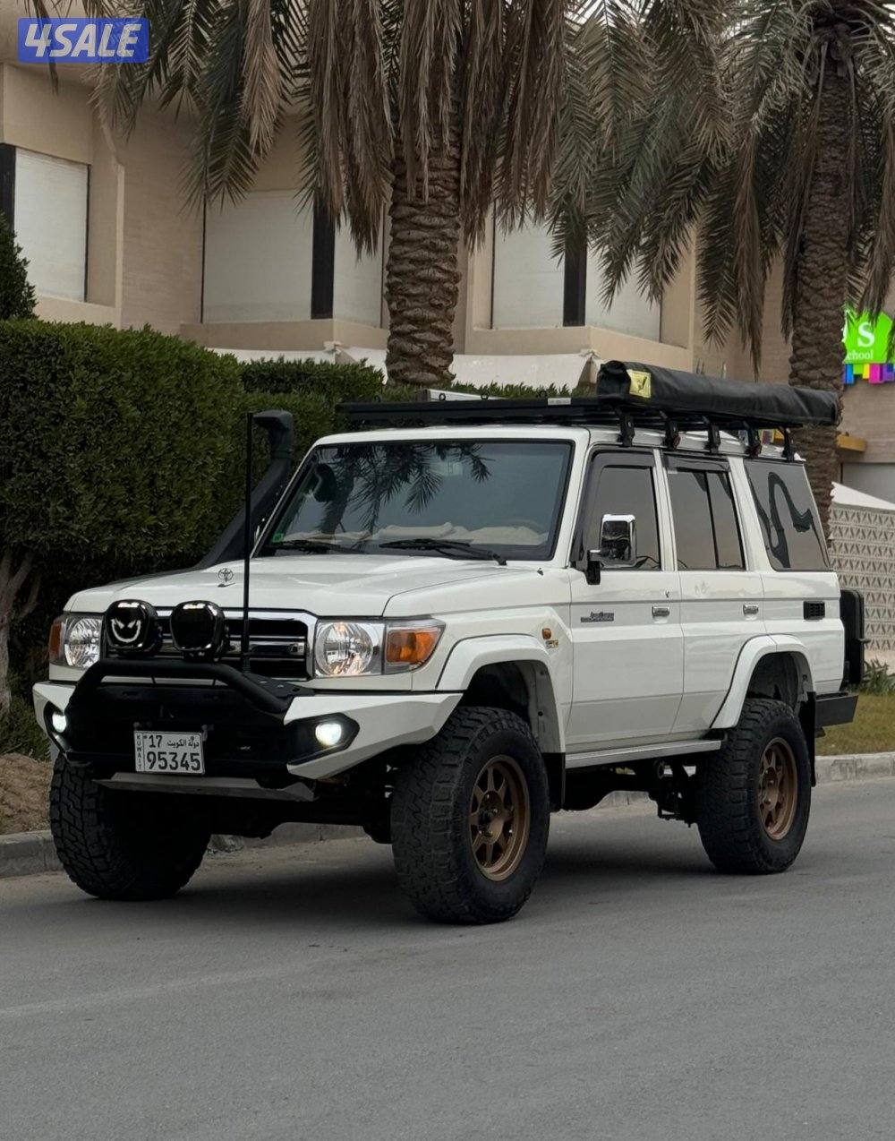 للبيع جيب لانكروزر نص موديل 2020 صبغ الوكالة0