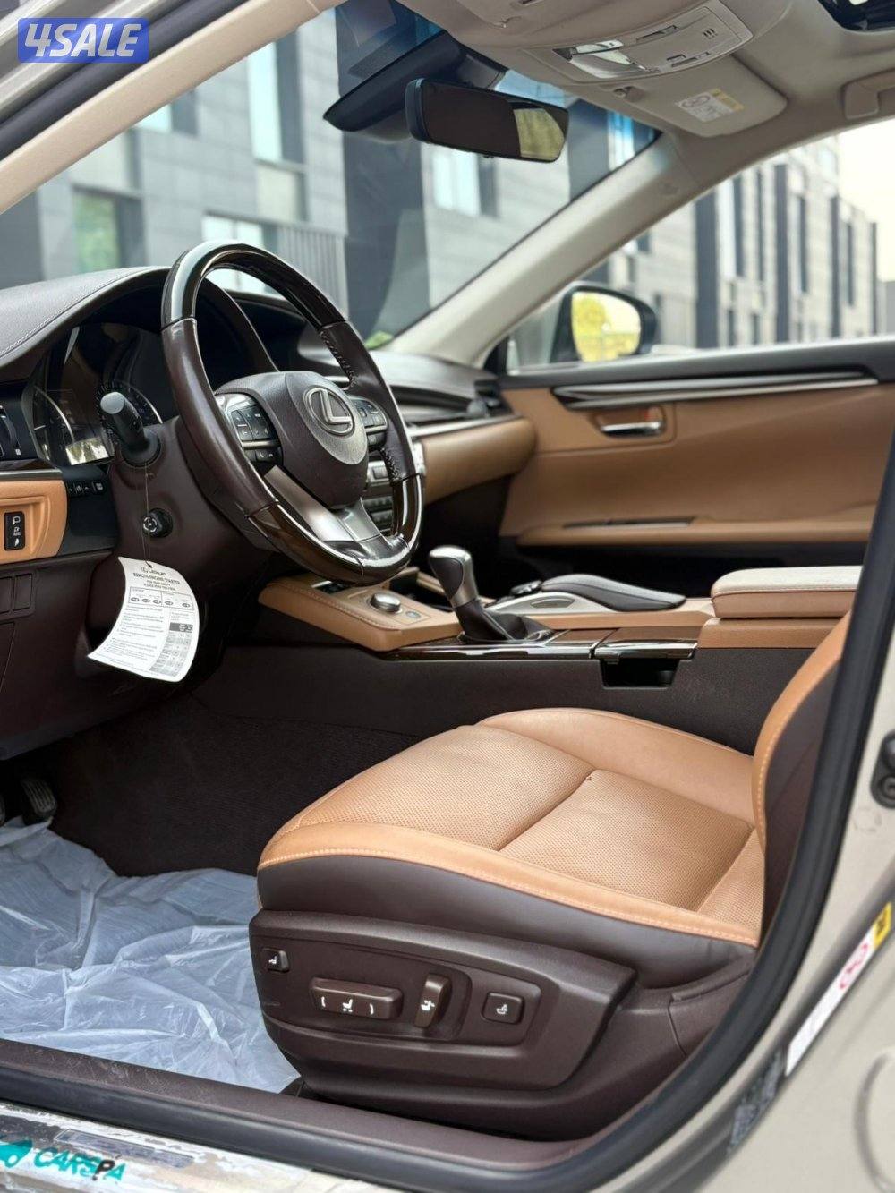 للبيع لكزس ES250 وارد الساير ممشى 69 الف صبغ وكالة شرط الفحص1