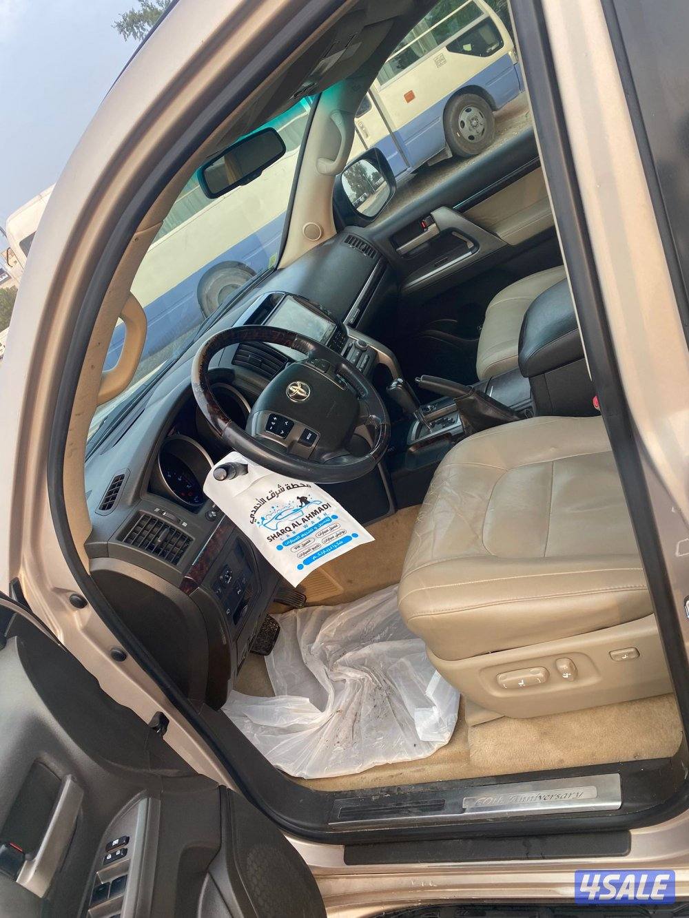 للبيع لاند كروزر 2011 VXR كامل المواصفات
شرط الفحص قير مكينه شاصي ماش8