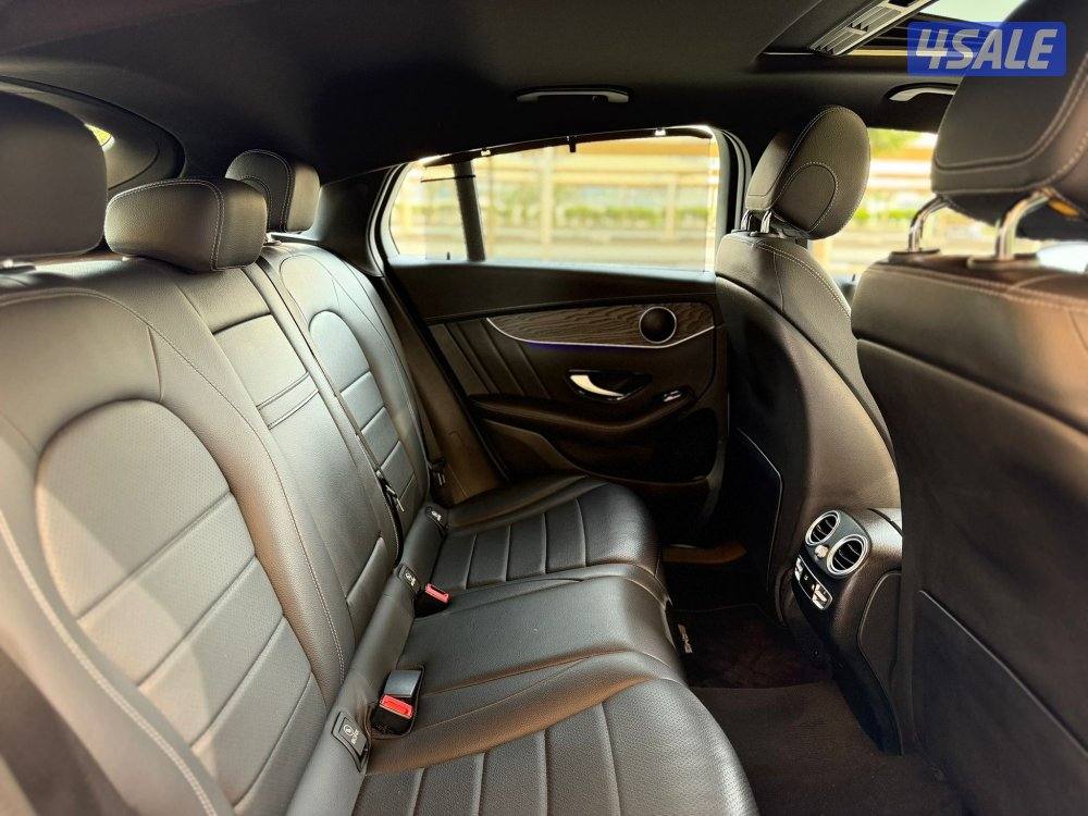 للبيع : مرسيدس GLC200 موديل : 2022 عداد : 100 الف12