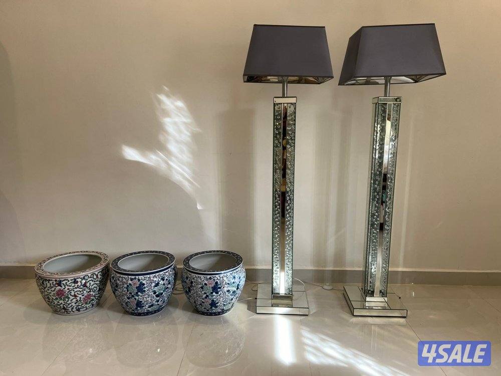 للبيع جلسه وڤازات كبار وصغار ولدي اكسسوارات منزليهولوحات حائط5