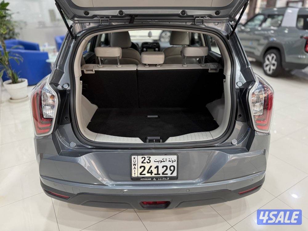 (KGM) Tivoli - 2023 - Used - المعتمد3