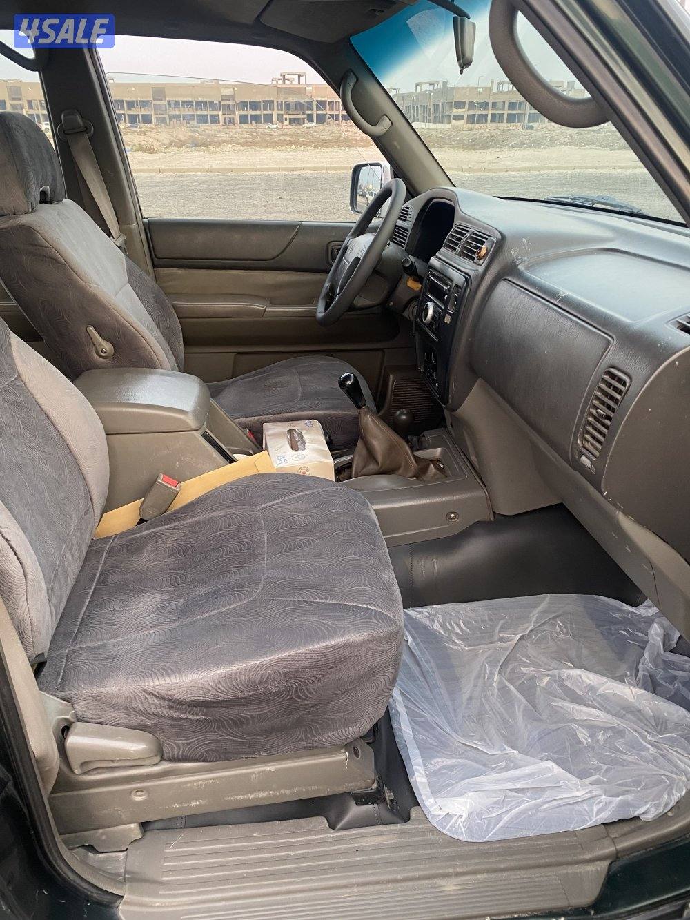 للبيع جيب نيسان موديل 19985