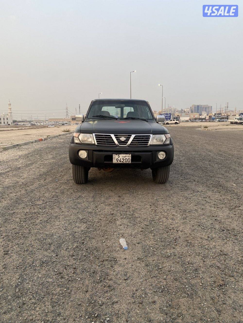 للبيع جيب نيسان موديل 19986