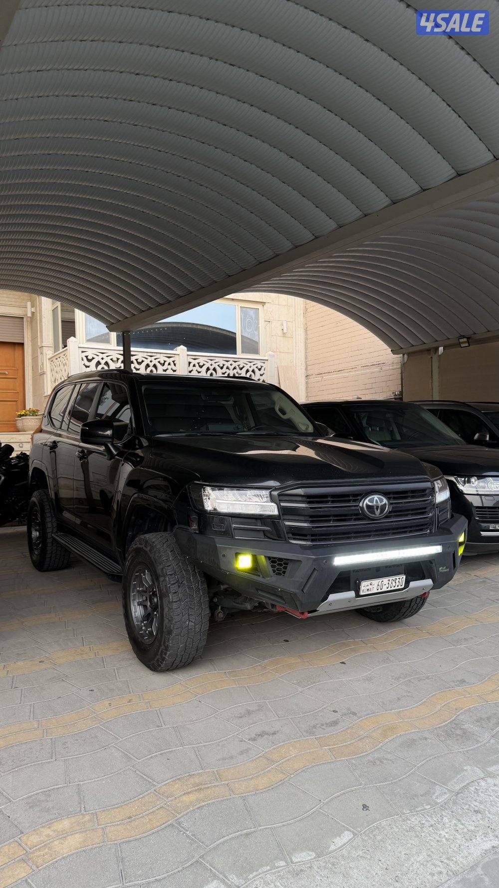 لاند كروزر GXR مالك الاول0