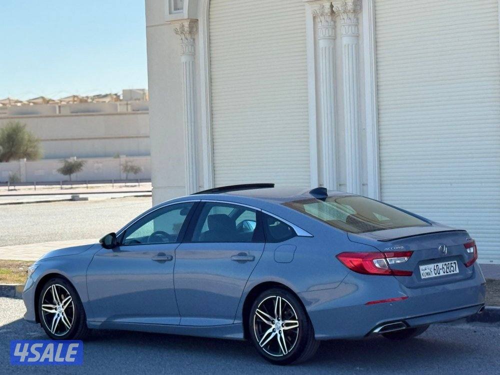 للبيع هوندا اكورد  فل ابش اعلى درجه اون مميز صبغ وكاله لون 20218