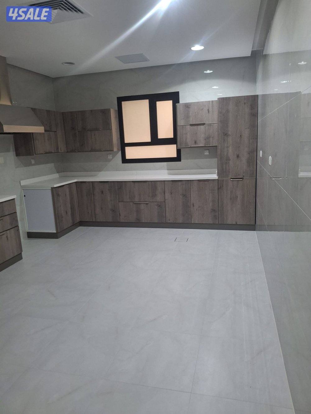 للايجار قسيمه بالمطلاع قطاع N2 قطعه ١5