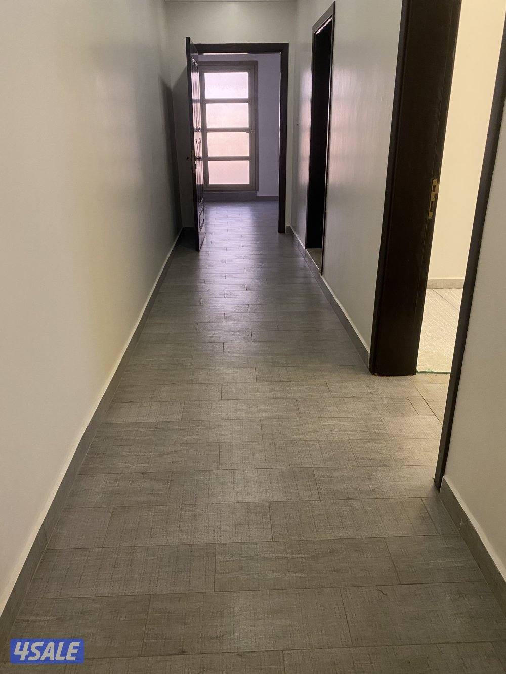 للإيجار دور ارضي ٤غرف وصالات وديوانيه ف صباح/للإيجار دور ثاني ٦غرف0