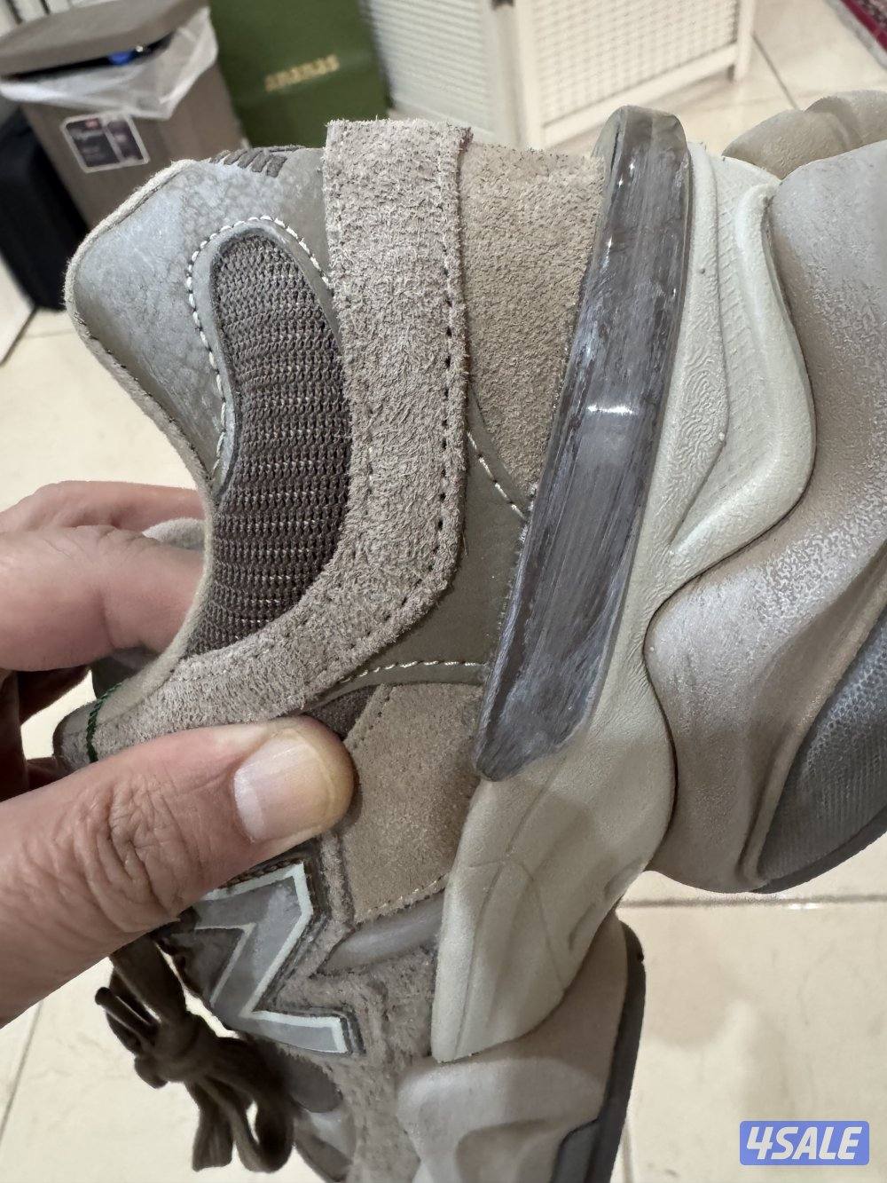 للبيع حذاء نيو بلانس جديد1