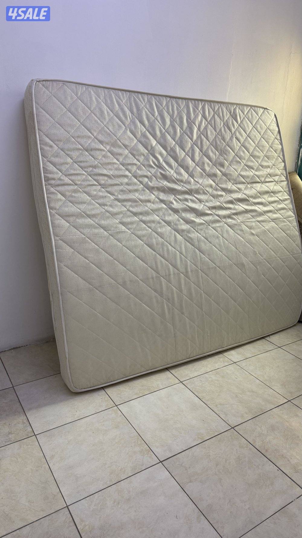 للبيع ماترس بحالة شبه جديدة1