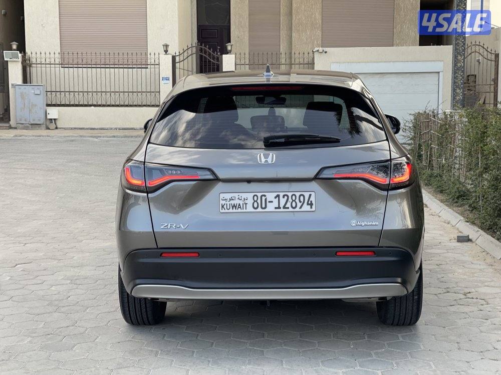 هوندا ZRV ماشي 16 تحت الكفاله موديل 20234