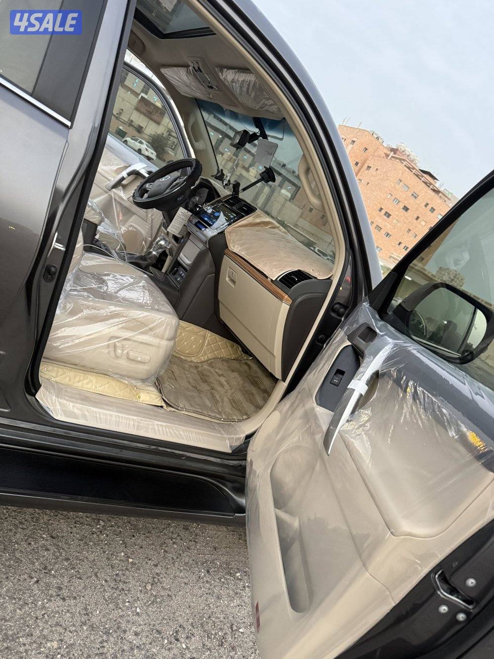 Prado VX 2023 Agency paint FULL Option UNDER warranty1