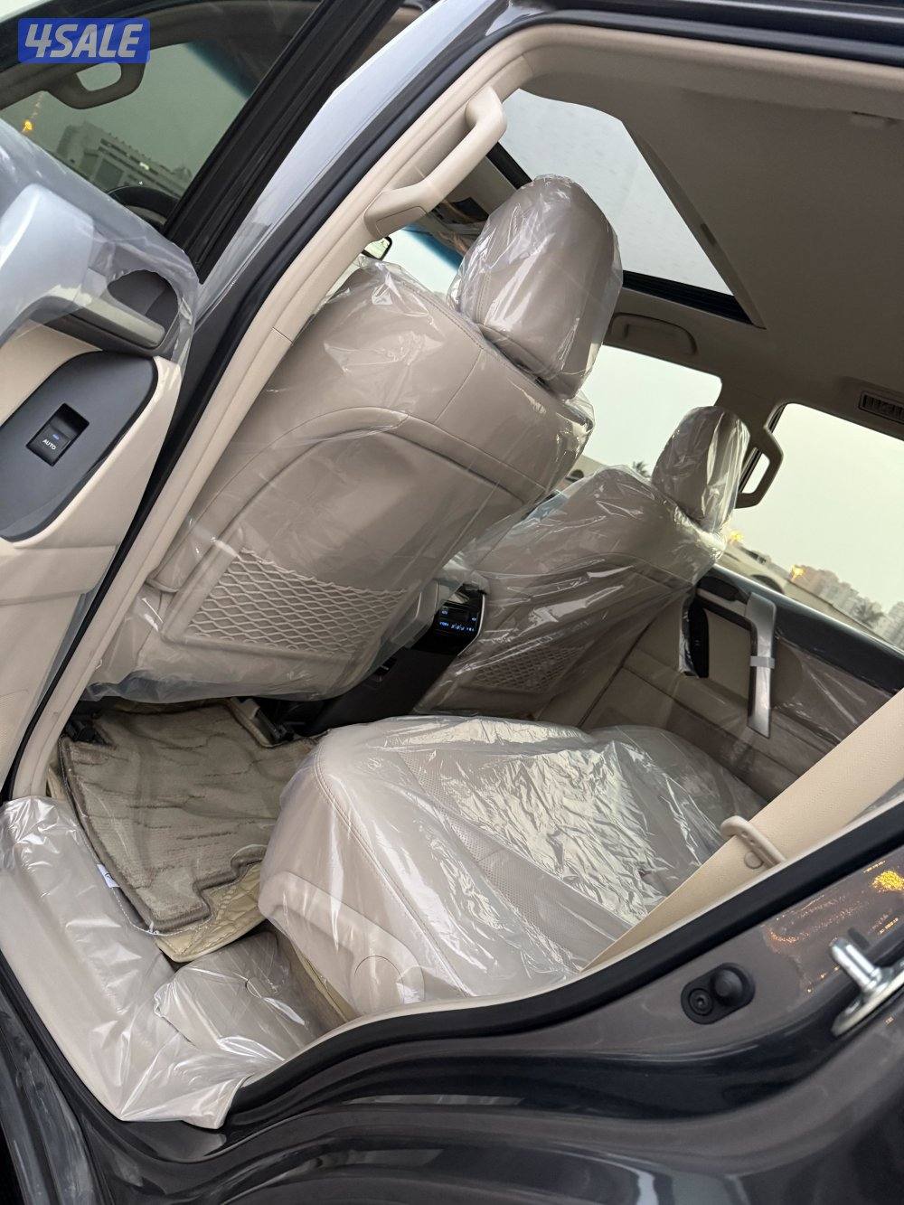 Prado VX 2023 Agency paint FULL Option UNDER warranty2