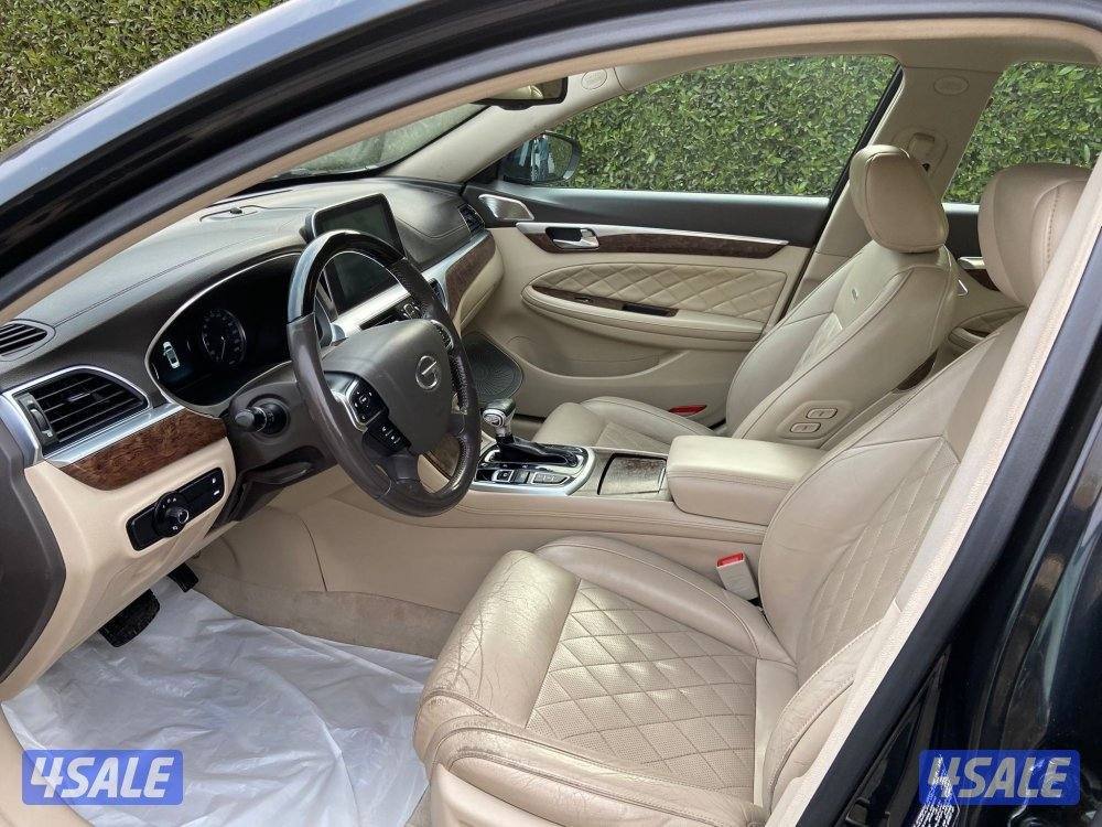 منطقه قرطبه بحاله ممتازه عداد 93.000 km الدرجه الاولئ رادار وقوف الي11