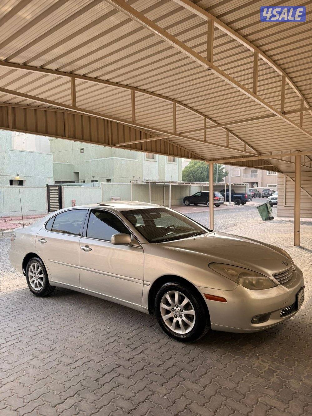 لكزس ES300 بحاله ممتازه0