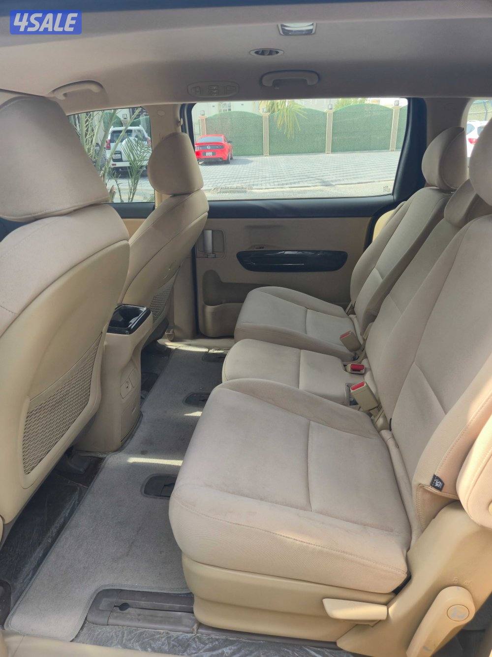 للبيع كيا كرنفال نظيف5