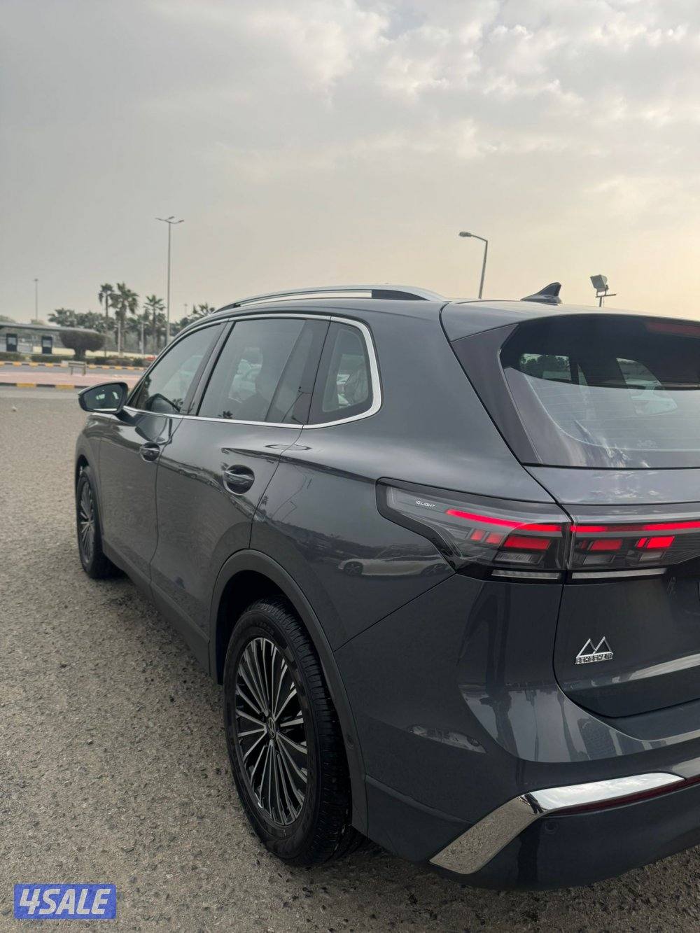 بيعة سريعه تجوان موديل 2024 وكالة الكويت صبغ الوكاله تحت الكفالة0