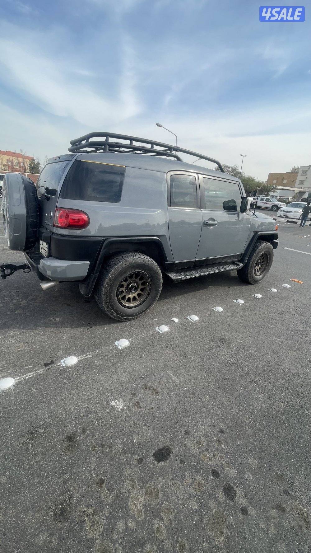 للبيع اف جي كروزر 2008  بحاله جيده جدا الموتر استعمال1