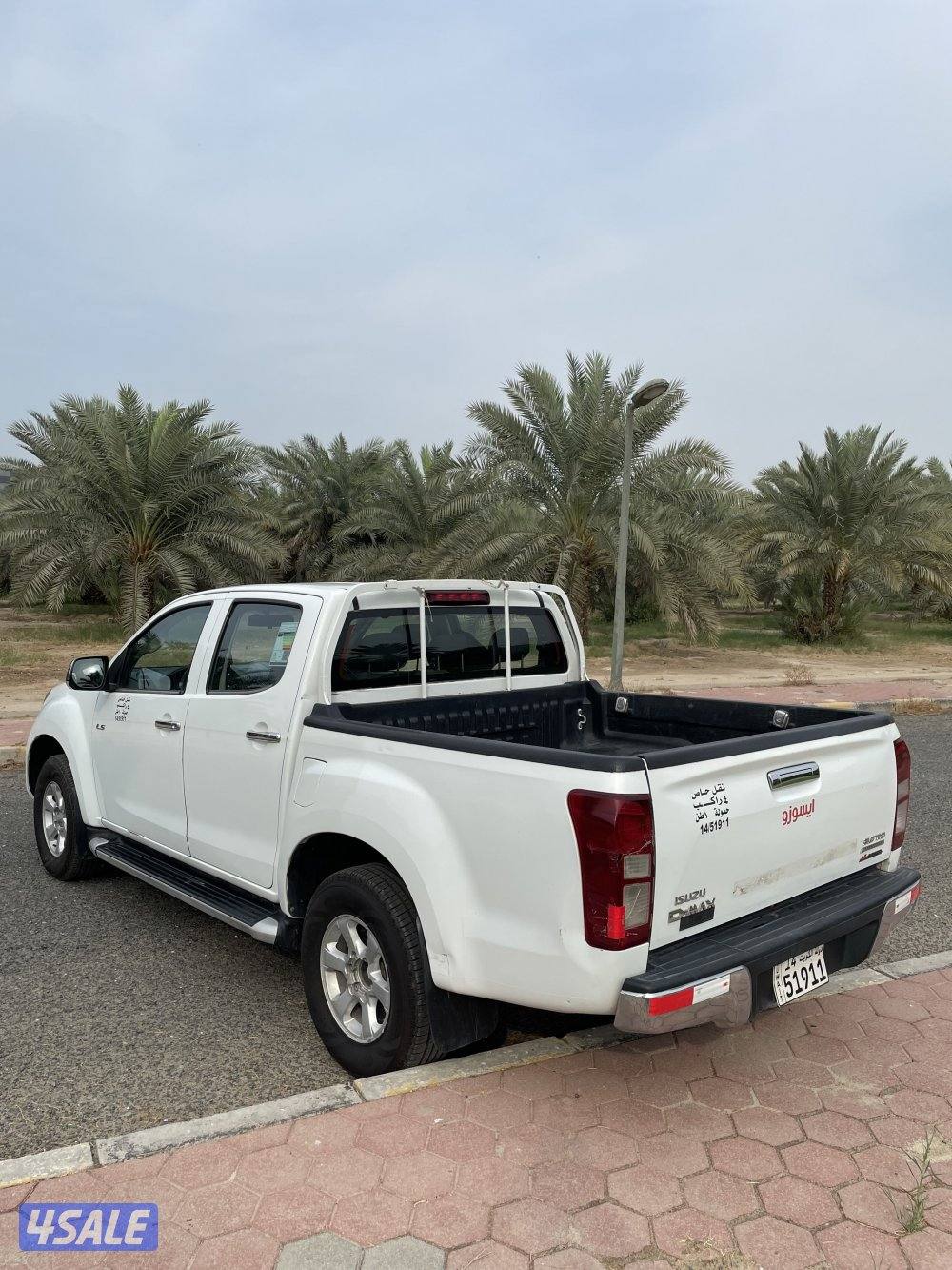 للبيع وانيت ايسوزو دي ماكس ديزل شرط الفحص 2016✔️4