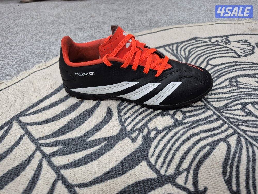 Adidas predator black colour for sale good quality.For 10 kd1