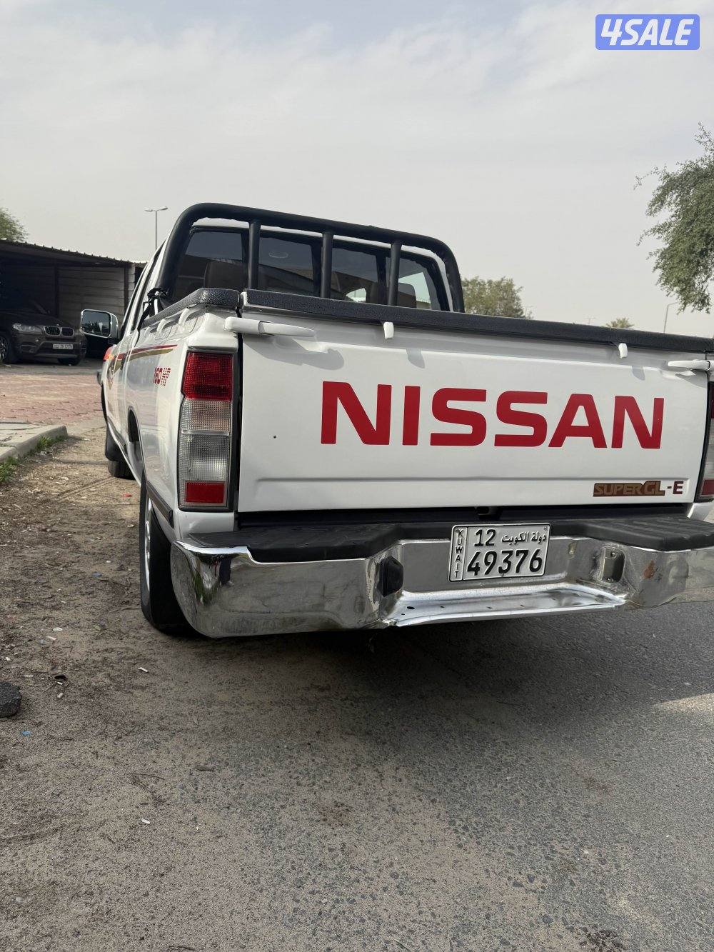 للبيع  كل شي شغال شاصي جيد على السوم بيمه سنه3