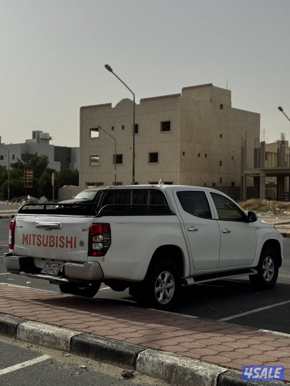 للبيع ميتسوبيشي L200 ديزل0