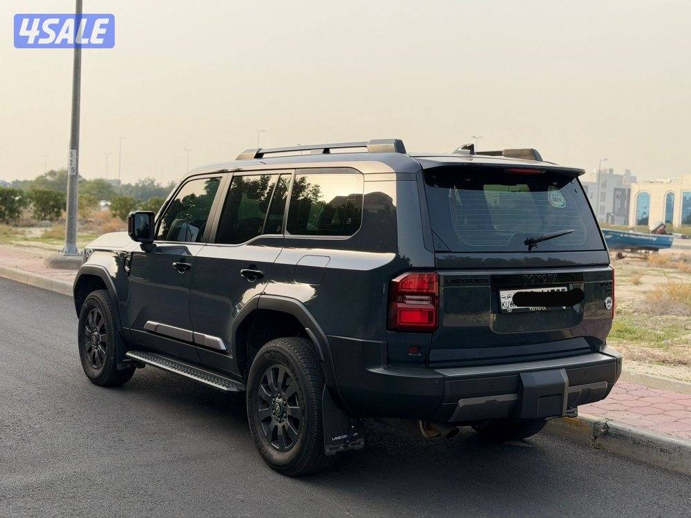 للبيع برادو wx اعلا درجة 2026 بحالة المصنع2