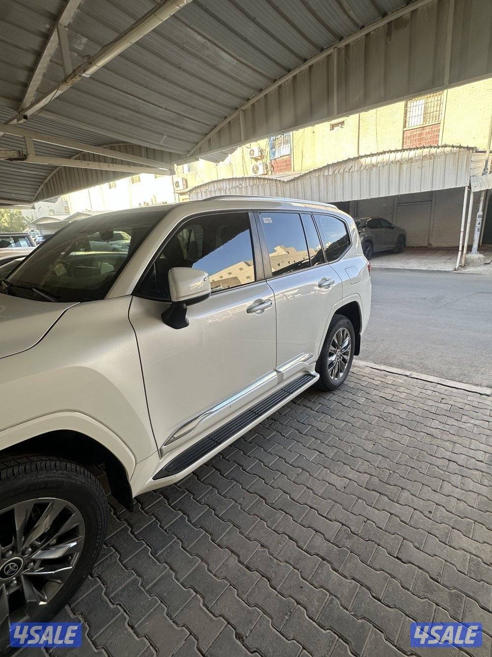 لاندكروزر ايرو اس  صبغ الوكاله اللون صدفي شرط الفحص وكاله ماشي ميه0