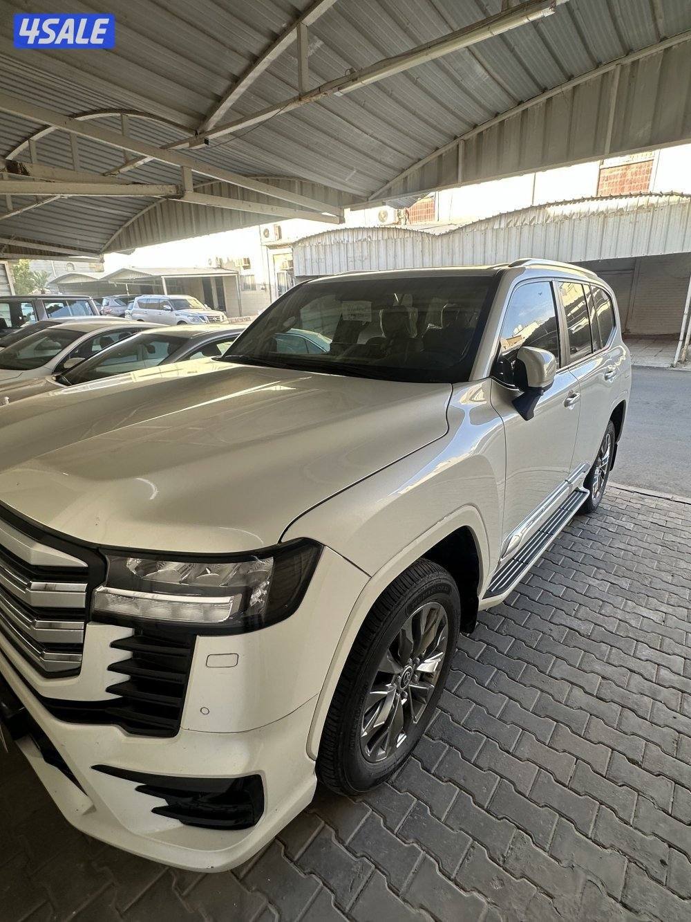 لاندكروزر ايرو اس  صبغ الوكاله اللون صدفي شرط الفحص وكاله ماشي ميه1