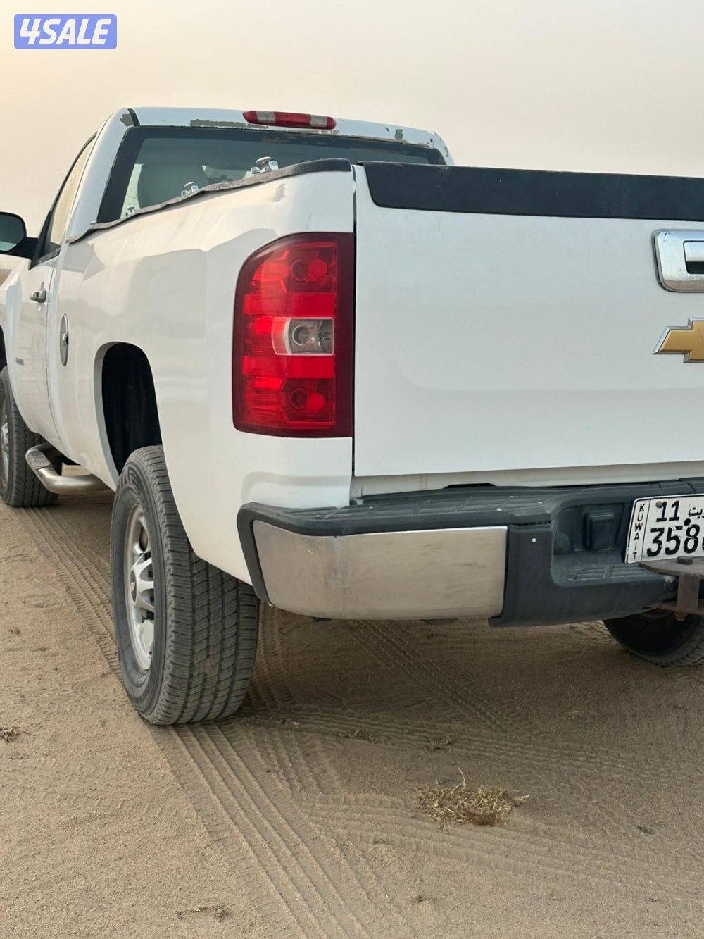 للبيع وانيت سلفرادو 20135