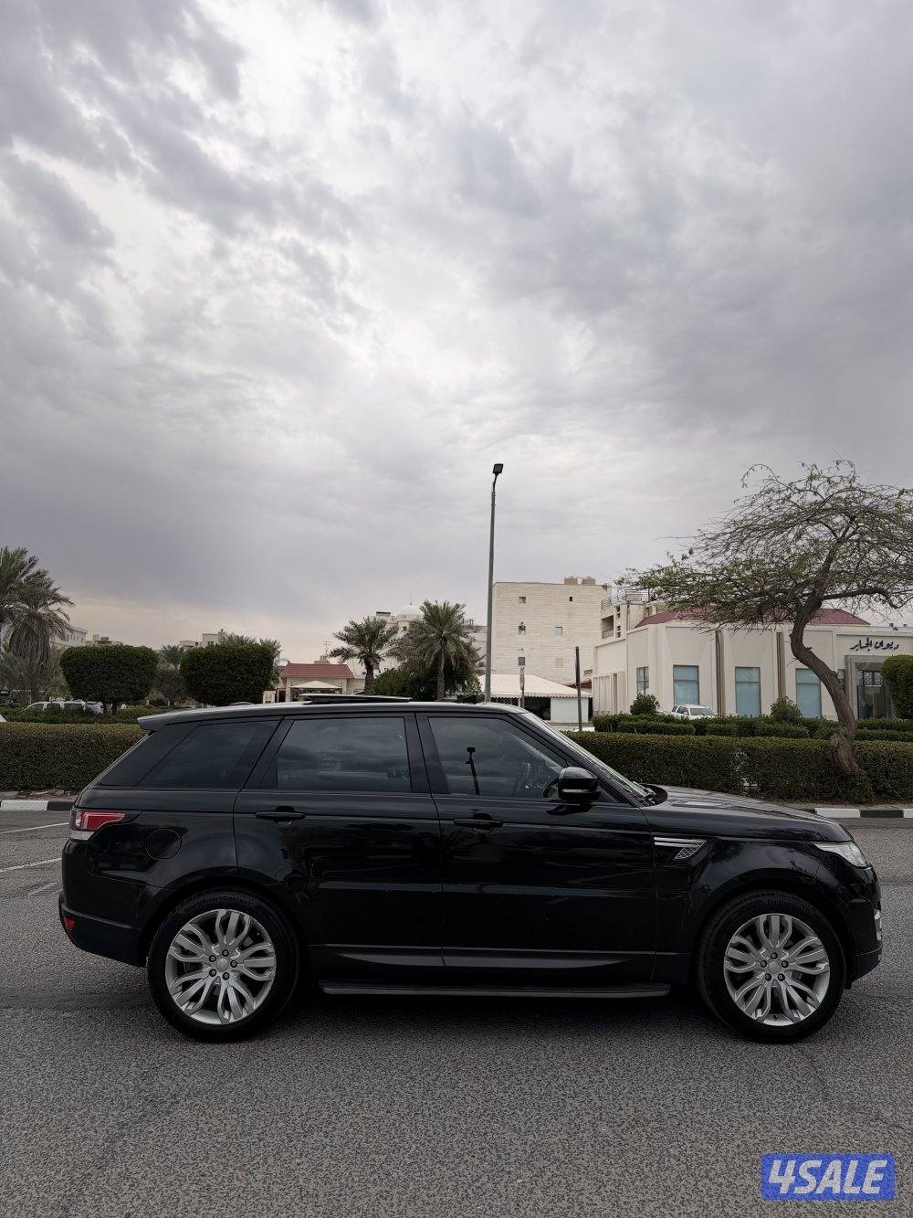 رنج سبورت 2015 بحاله نادره صبغ الوكاله بالكامل ماشي 155 الف4
