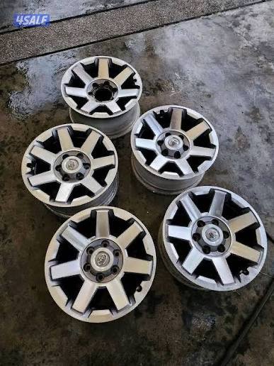 للبيع 5 رنقات fj cruiser اصليه0