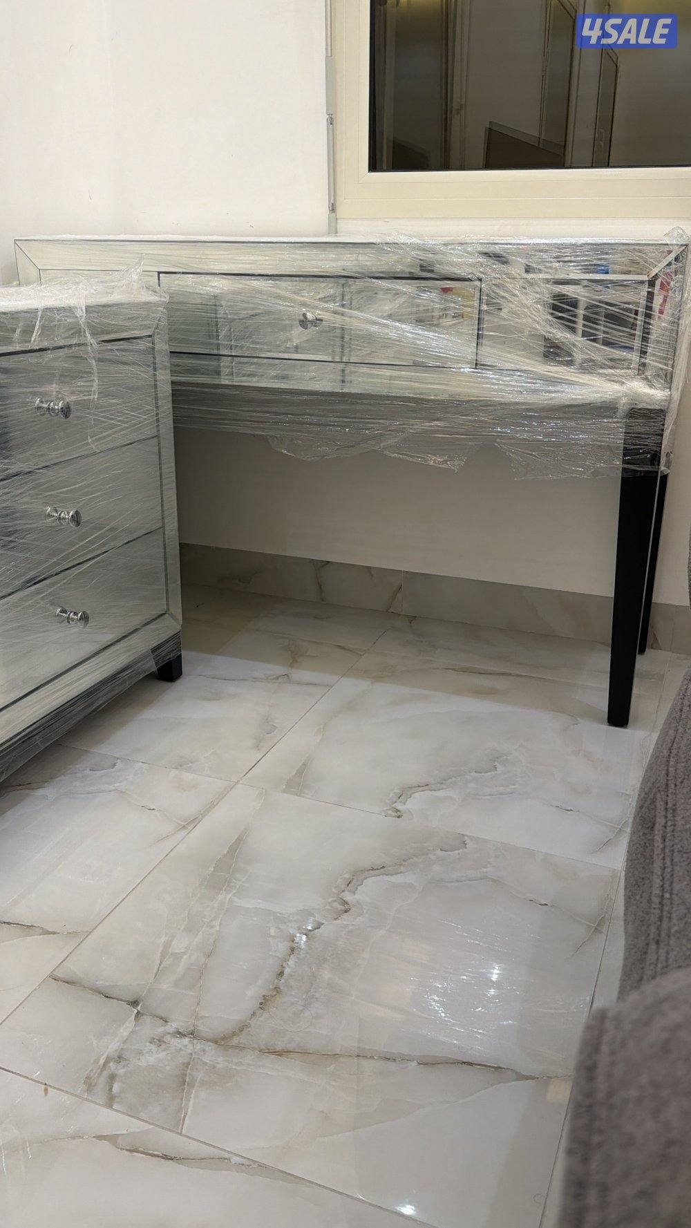 طقم غرفة نوم من ابيات سعرهم فوق 750 دينار جديد لم يستخدم2