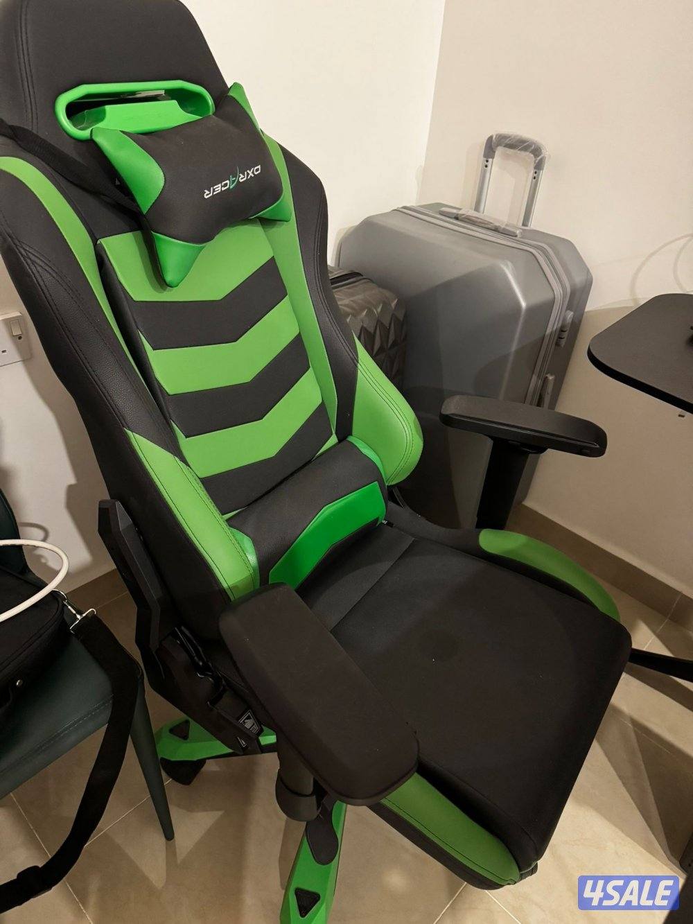 للبيع بي سي مع كامل اغراضه  كرت 2060 super  معالج i5 الجيل العاشر2