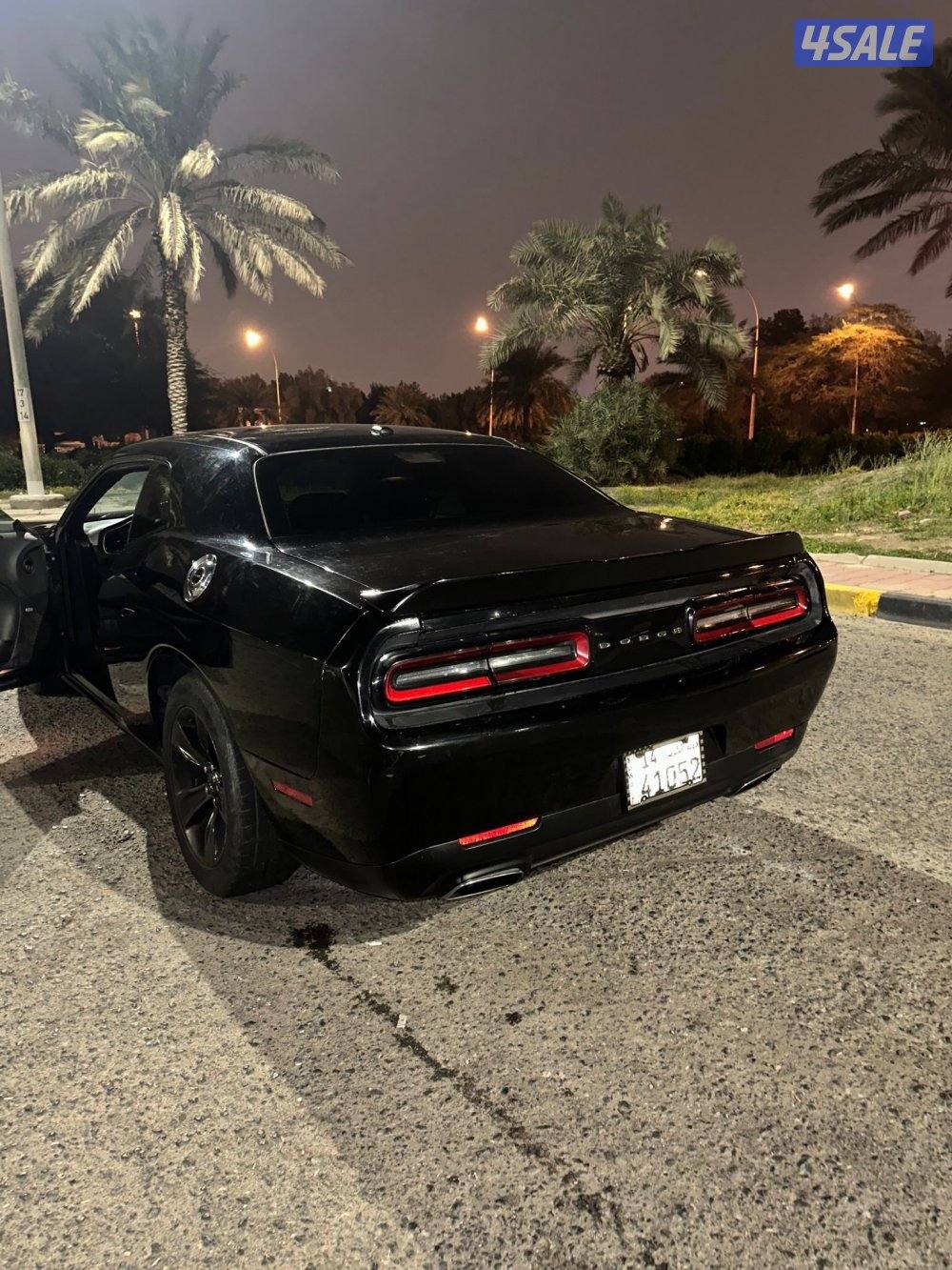 للبيع شالنجر 2015 عداد 1932