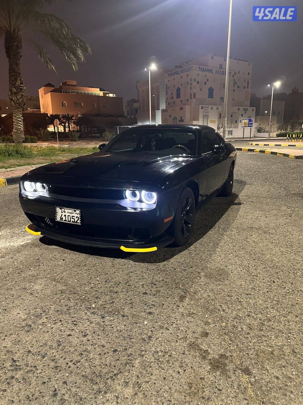 للبيع شالنجر 2015 عداد 1936